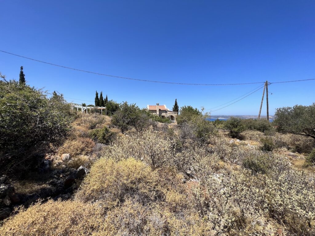 PLOT WITH SEA AND MOUNTAIN VIEWS IN THE VILLAGE OF KOKKINO CHORIO