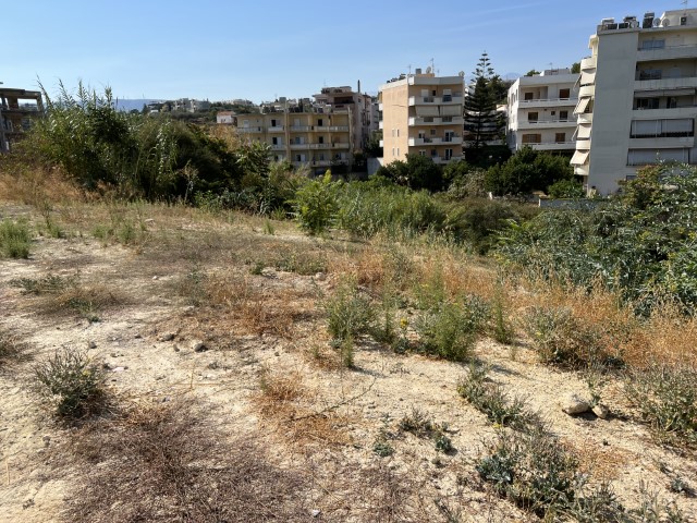 A LAND PLOT WITH CONSTRUCTION MORE THAN 500M²