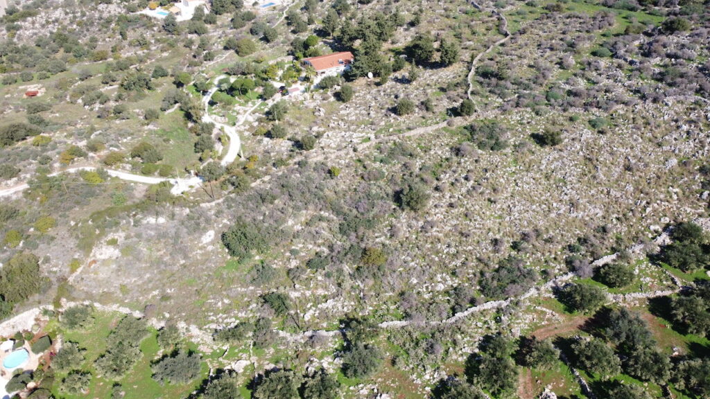 TERRAIN AVEC VUE MER A KAMPIA