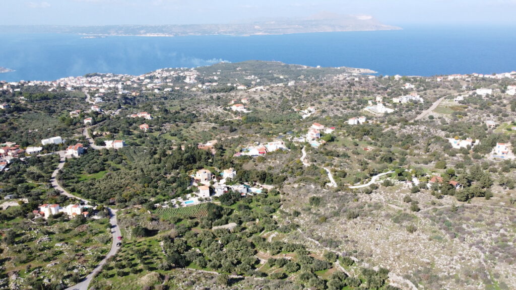 TERRAIN AVEC VUE MER A KAMPIA