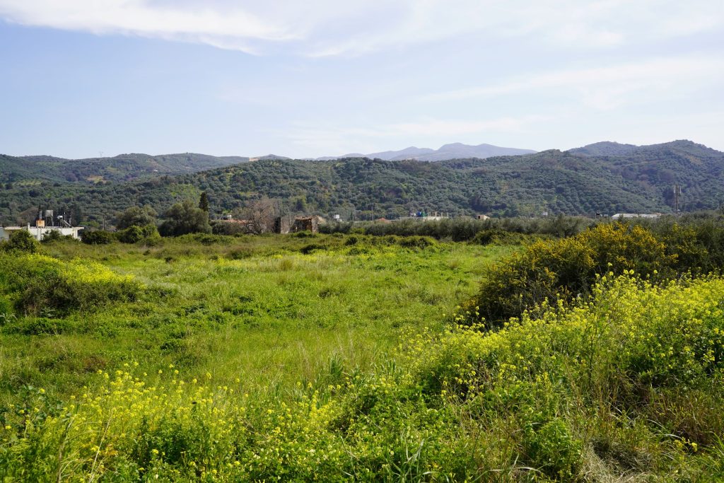 ΟΙΚΟΠΕΔΟ ΓΙΑ ΚΑΤΑΣΚΕΥΗ ΣΤΟ ΟΜΟΡΦΟ ΧΩΡΙΟ ΒΟΥΚΟΛΙΕΣ