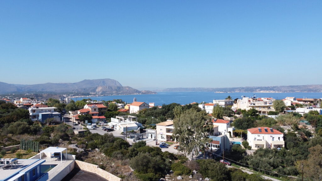 LAND PLOT IN PLAKA WITH SEA VIEW