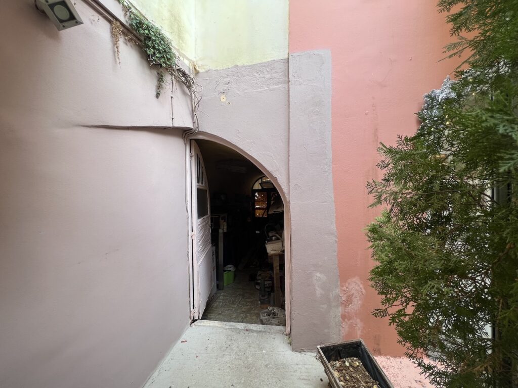 APPARTEMENTS ANCIENNES À RESTAURER DANS LA VIEILLE VILLE DE CHANIA