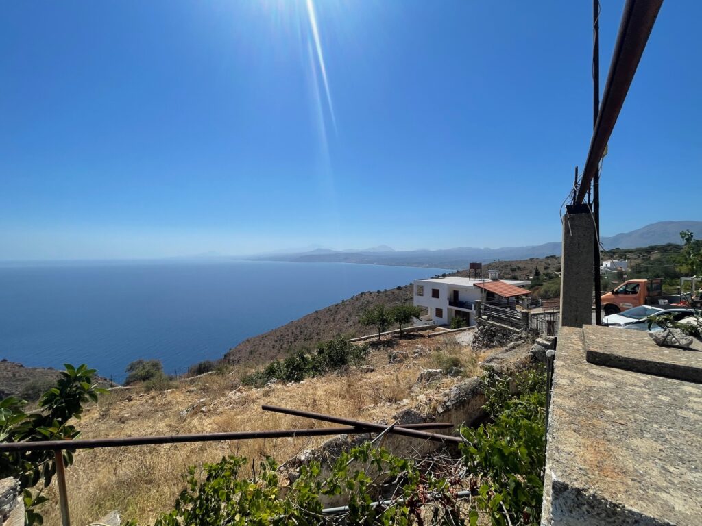 HOUSE WITH OWERLOOKING SEA VIEW IN LIKOTINAREA