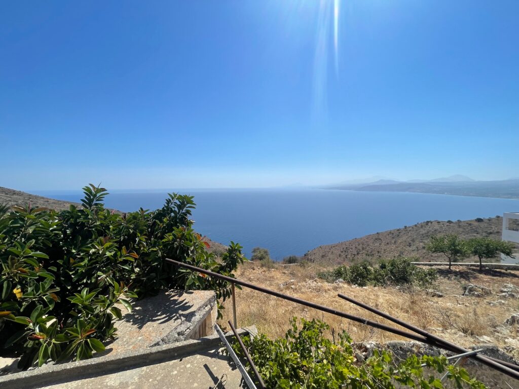 HOUSE WITH OWERLOOKING SEA VIEW IN LIKOTINAREA