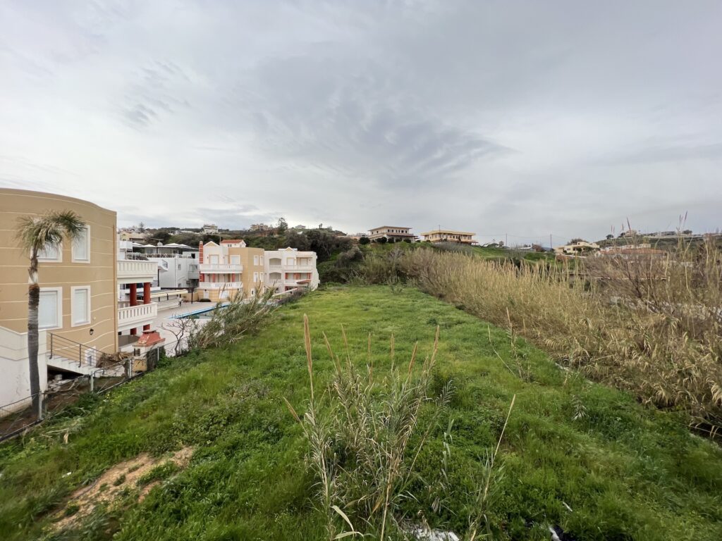 A LAND PLOT IN KATO STALOS