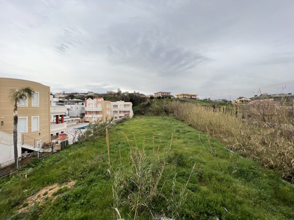 A LAND PLOT IN KATO STALOS