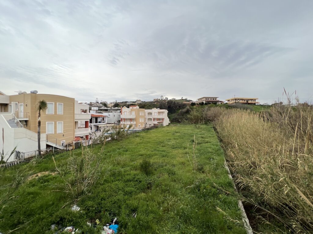 A LAND PLOT IN KATO STALOS