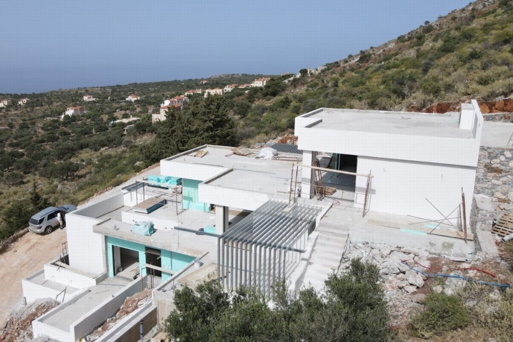 Exclusive Villa For Sale In Kokkino Chorio