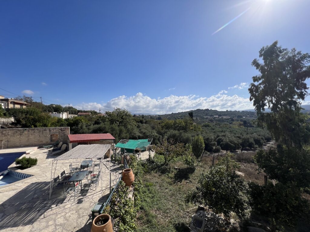 YOUR INVESTMENT OPPORTUNITY: CRETAN HOTEL FOR SALE