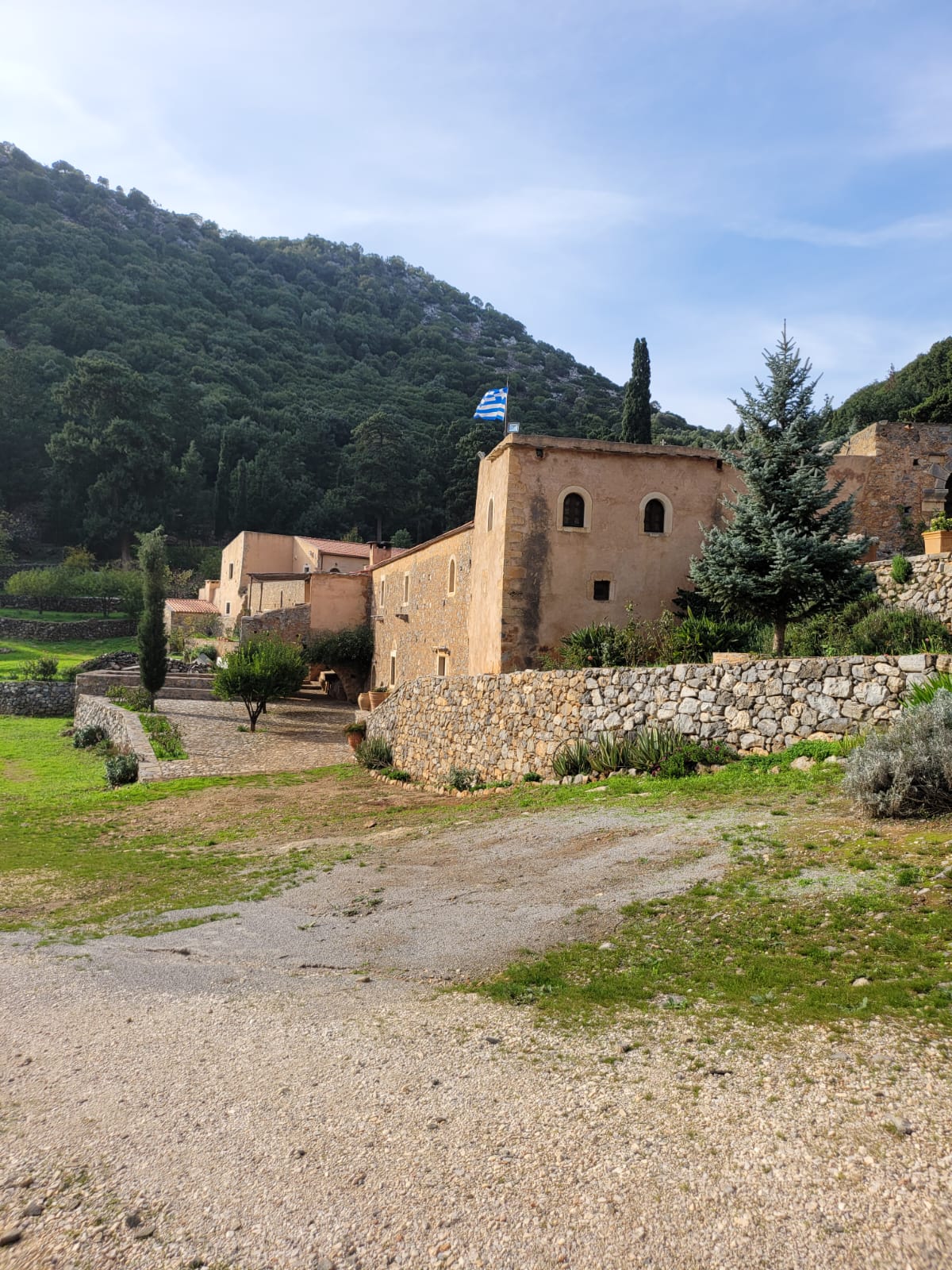 Explore Vosakos Monastery: A Scenic Drive to Ancient Beauty