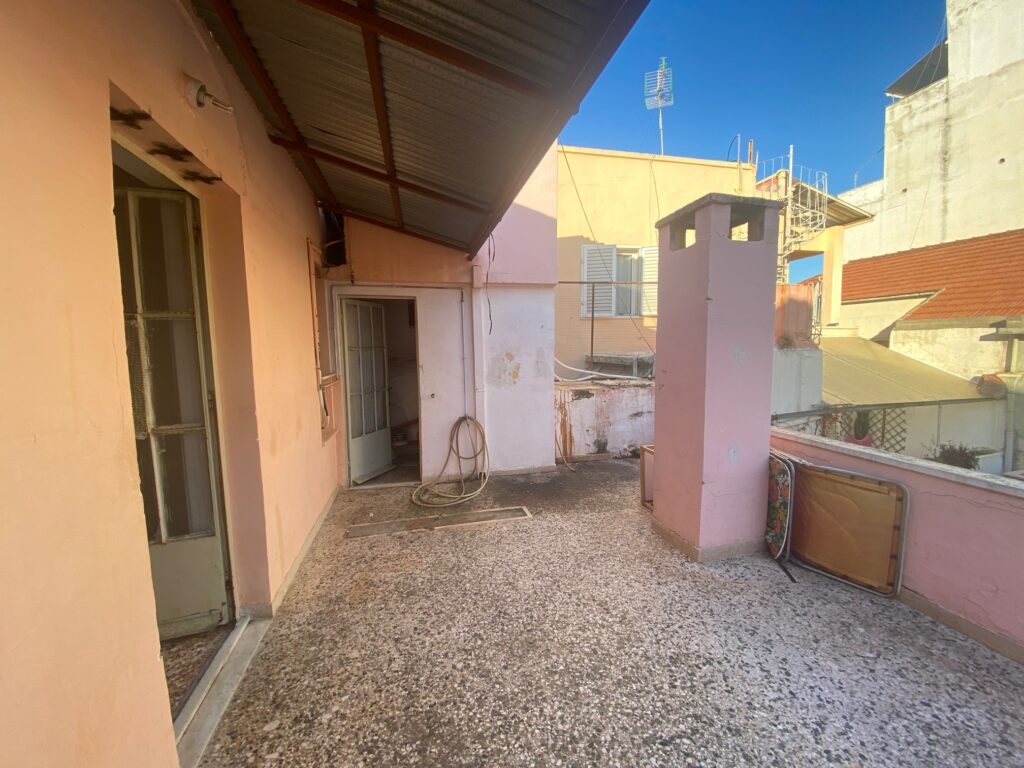 APARTMENT IN THE CENTER OF CHANIA CITY