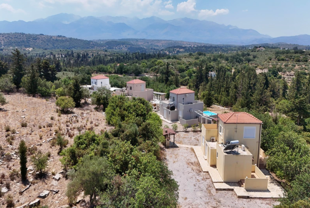 ΜΟΝΟΚΑΤΟΙΚΙΑ ΚΟΝΤΑ ΣΤΗΝ ΑΛΜΥΡΙΔΑ