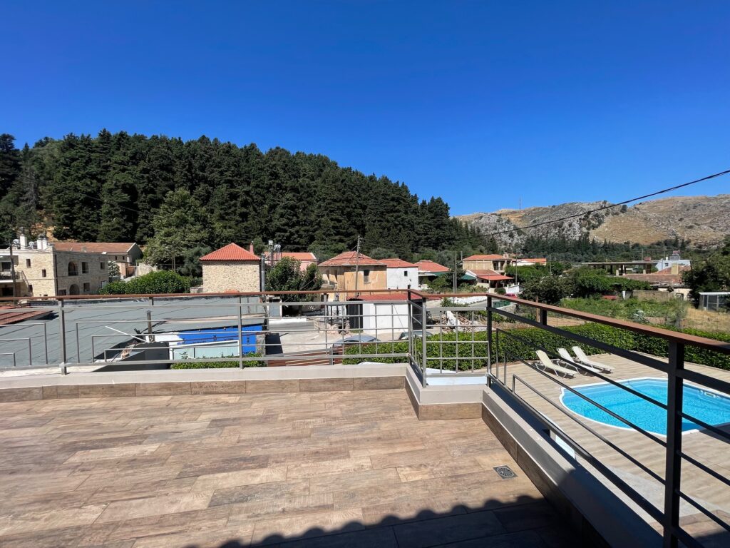 WONDERFUL VILLA FOR SALE IN THERISSO