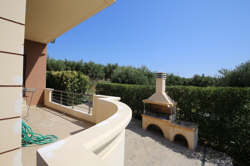 À louer : élégante villa avec vue panoramique sur la mer à Kalyves