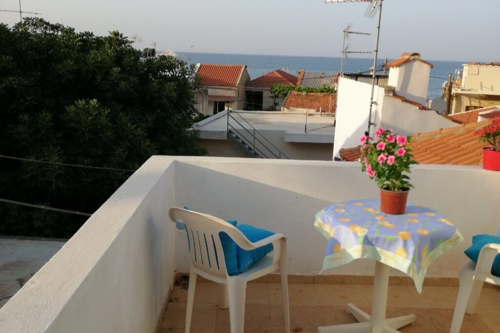 CHARMING MAISONETTE IN THE HEART OF KALYVES