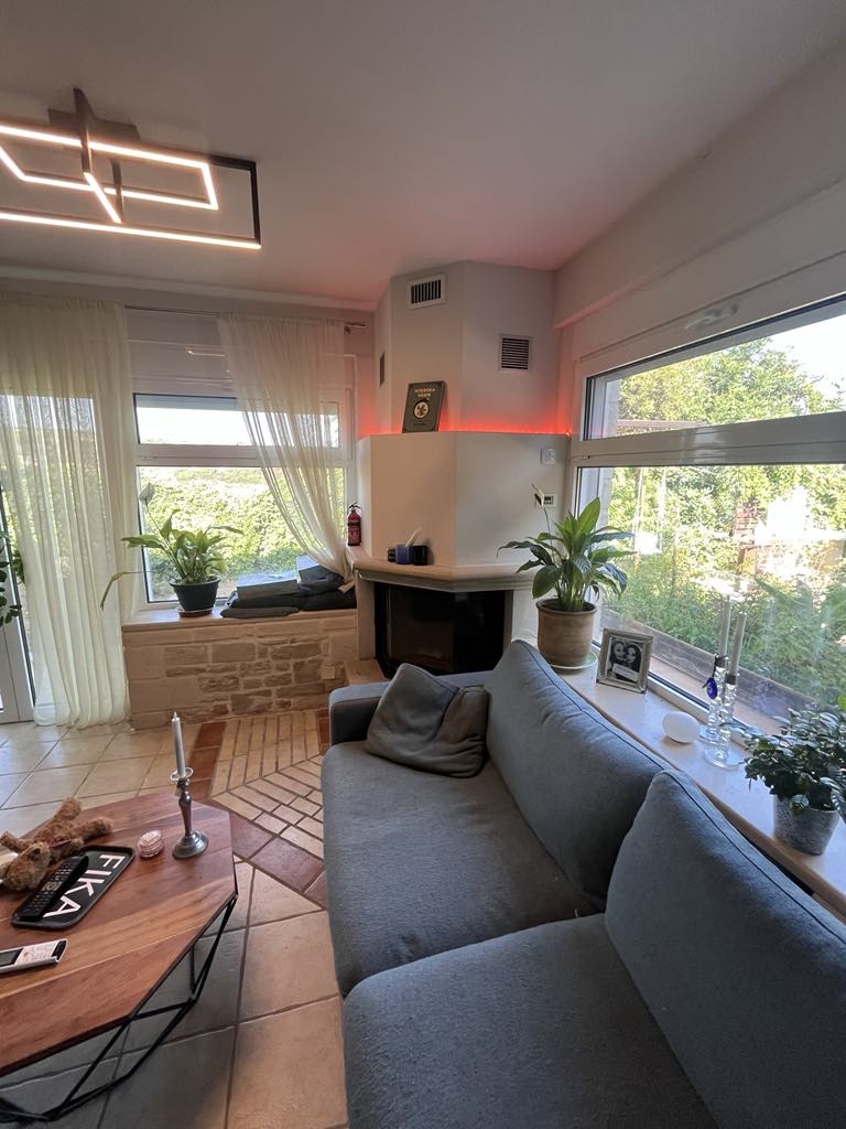 DEUX APPARTEMENTS À VENDRE À NEA MAGNISIA