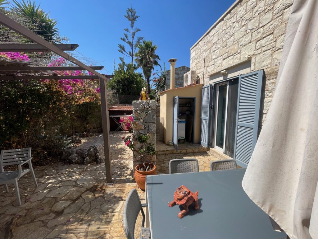 DEUX BELLES MAISONS À VENDRE À DRAPANOS