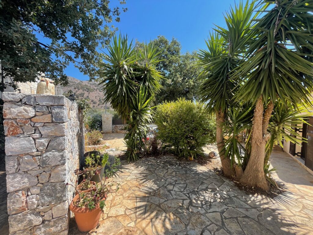 DEUX BELLES MAISONS À VENDRE À DRAPANOS