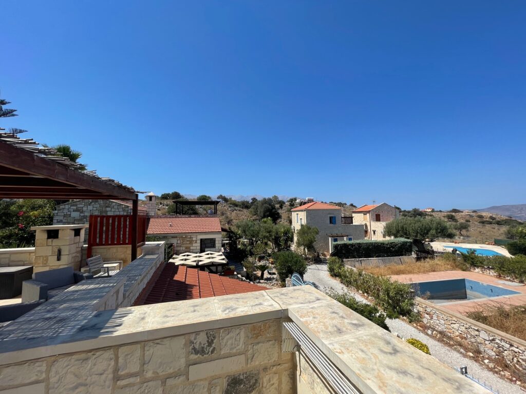 TWO BEAUTIFUL HOUSES FOR SALE IN DRAPANOS