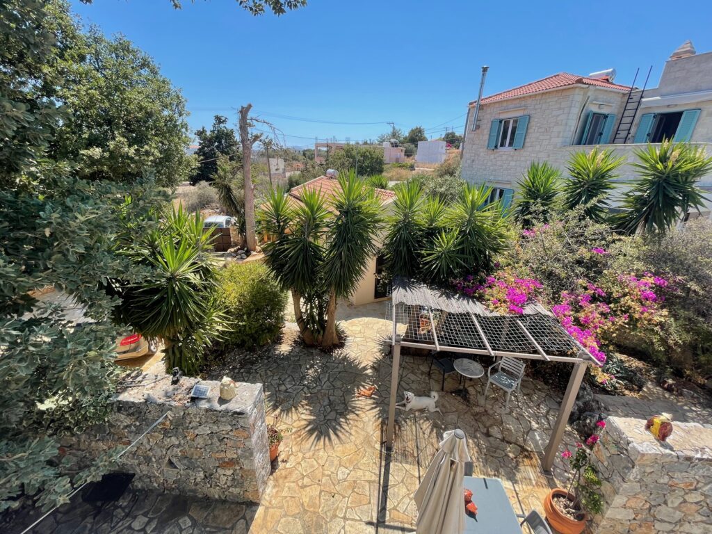 DEUX BELLES MAISONS À VENDRE À DRAPANOS