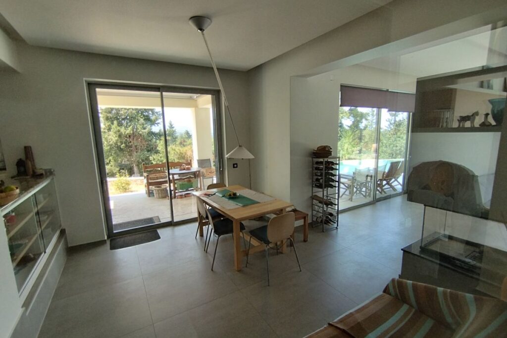 DETACHED VILLA FOR SALE IN GAVALOHORI