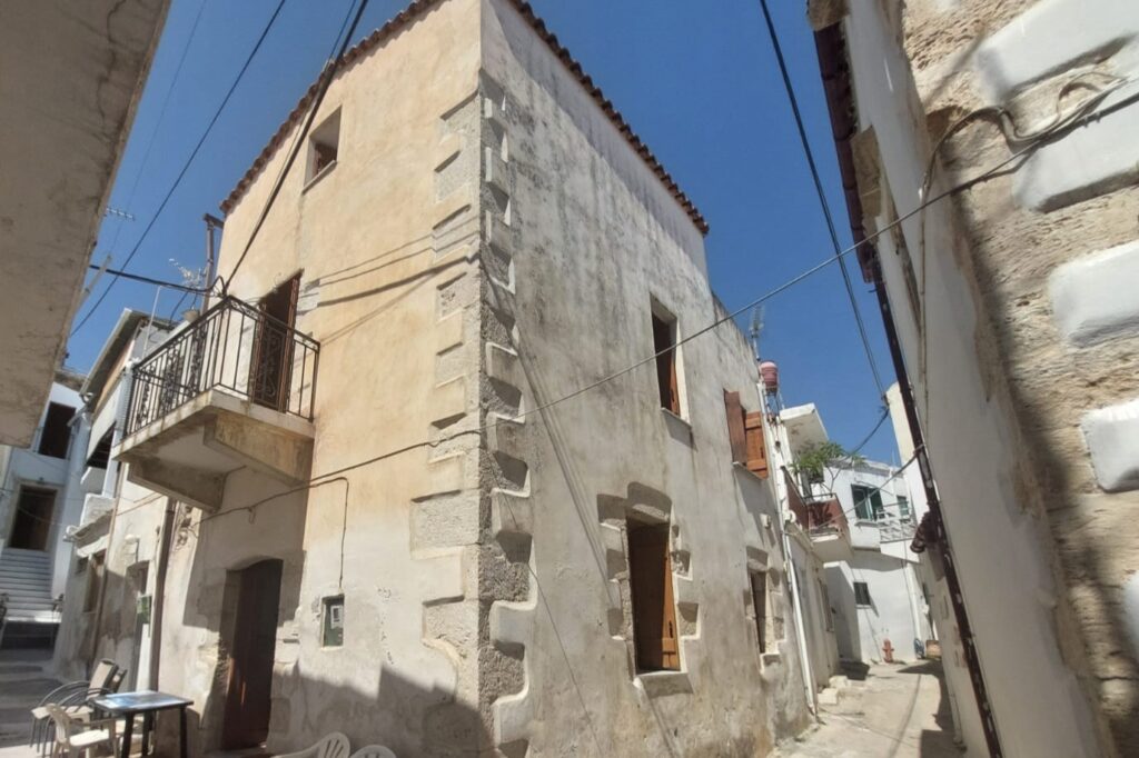 CHARMING MAISONETTE IN THE HEART OF KALYVES