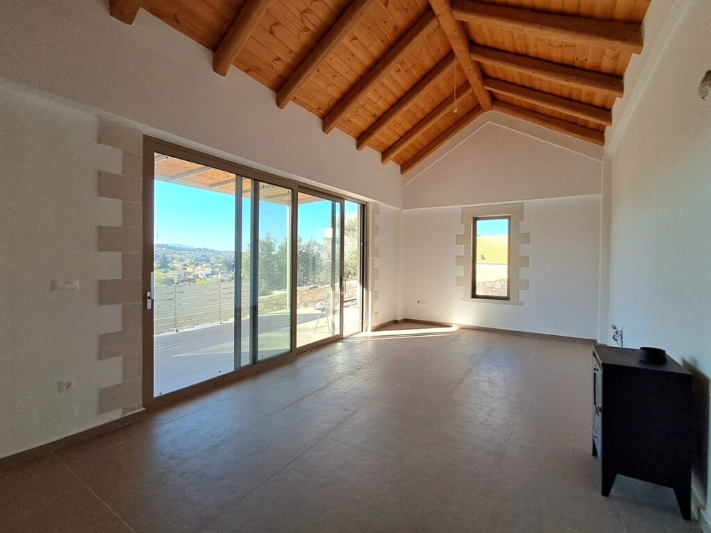 CHARMING HOME WITH MOUNTAIN VIEW FOR SALE IN VAMOS