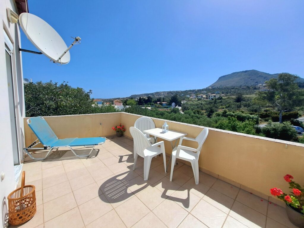 2 BEDROOM MAISONETTE IN PLAKA