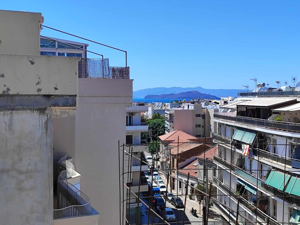 APARTMENT FOR SALE IN THE CENTER OF CHANIA