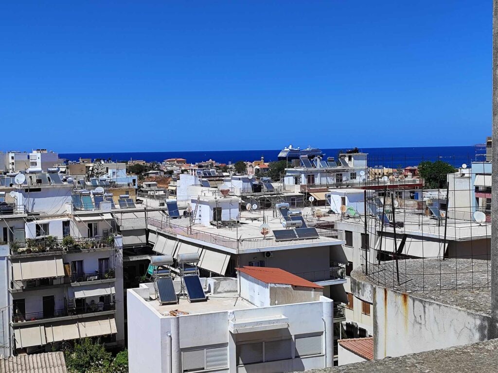 APARTMENT FOR SALE IN THE CENTER OF CHANIA