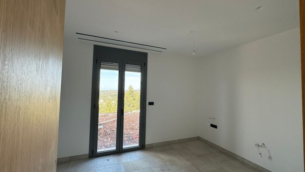 NEWLY BUILD VILLA FOR SALE IN GAVALOCHORI