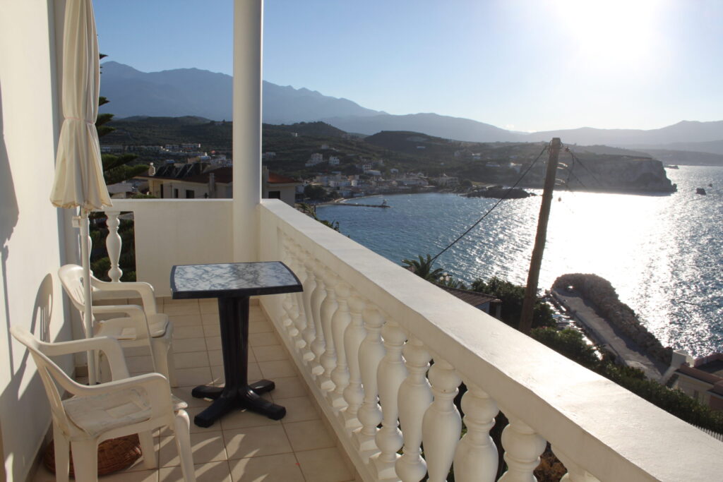 10 APARTMENTS WITH AMAZING SEA VIEWS IN ALMYRIDA