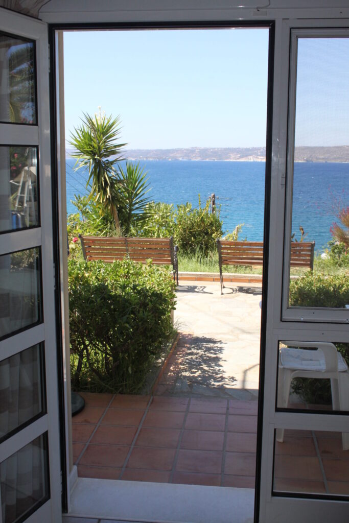 10 APARTMENTS WITH AMAZING SEA VIEWS IN ALMYRIDA